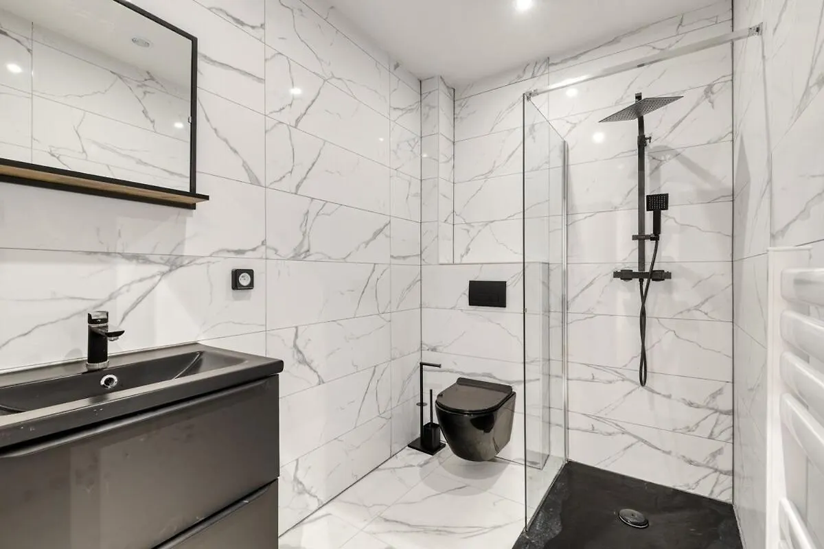 Apartment Hypercentre, A Deux Pas Du Lac Evian-les-Bains France